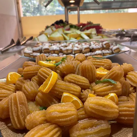 Aparthotel Moreto Seaside