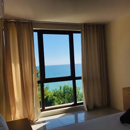 Moreto Seaside Апарт-отель