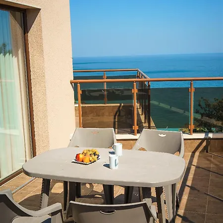 Апарт-отель Moreto Seaside Обзор